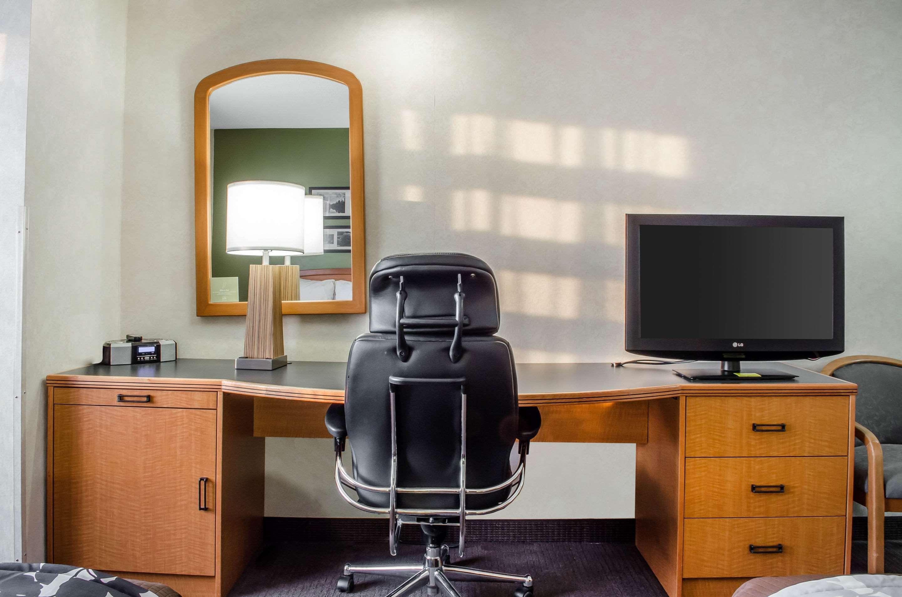 Sleep Inn & Suites Bensalem Ngoại thất bức ảnh