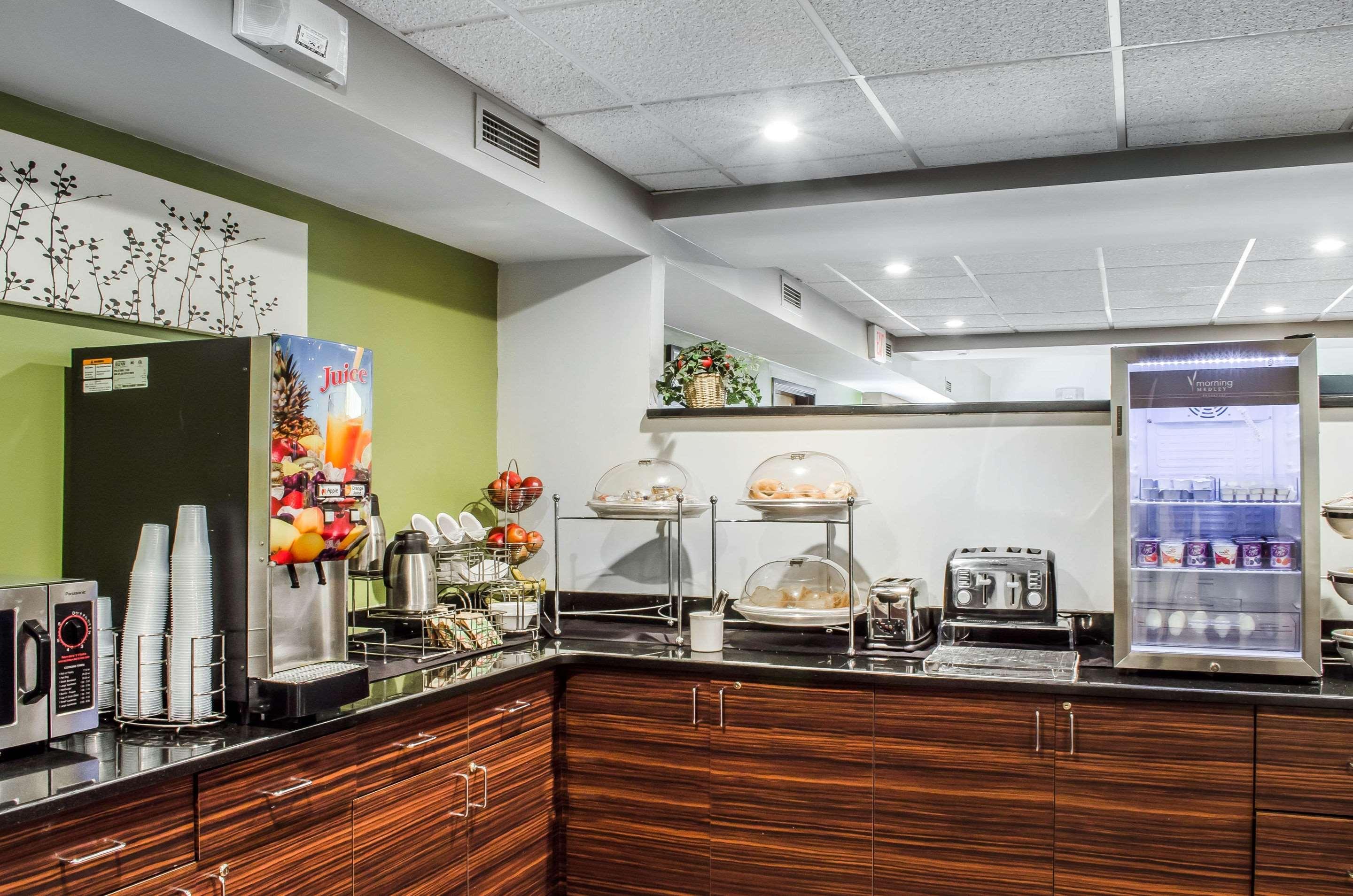 Sleep Inn & Suites Bensalem Ngoại thất bức ảnh
