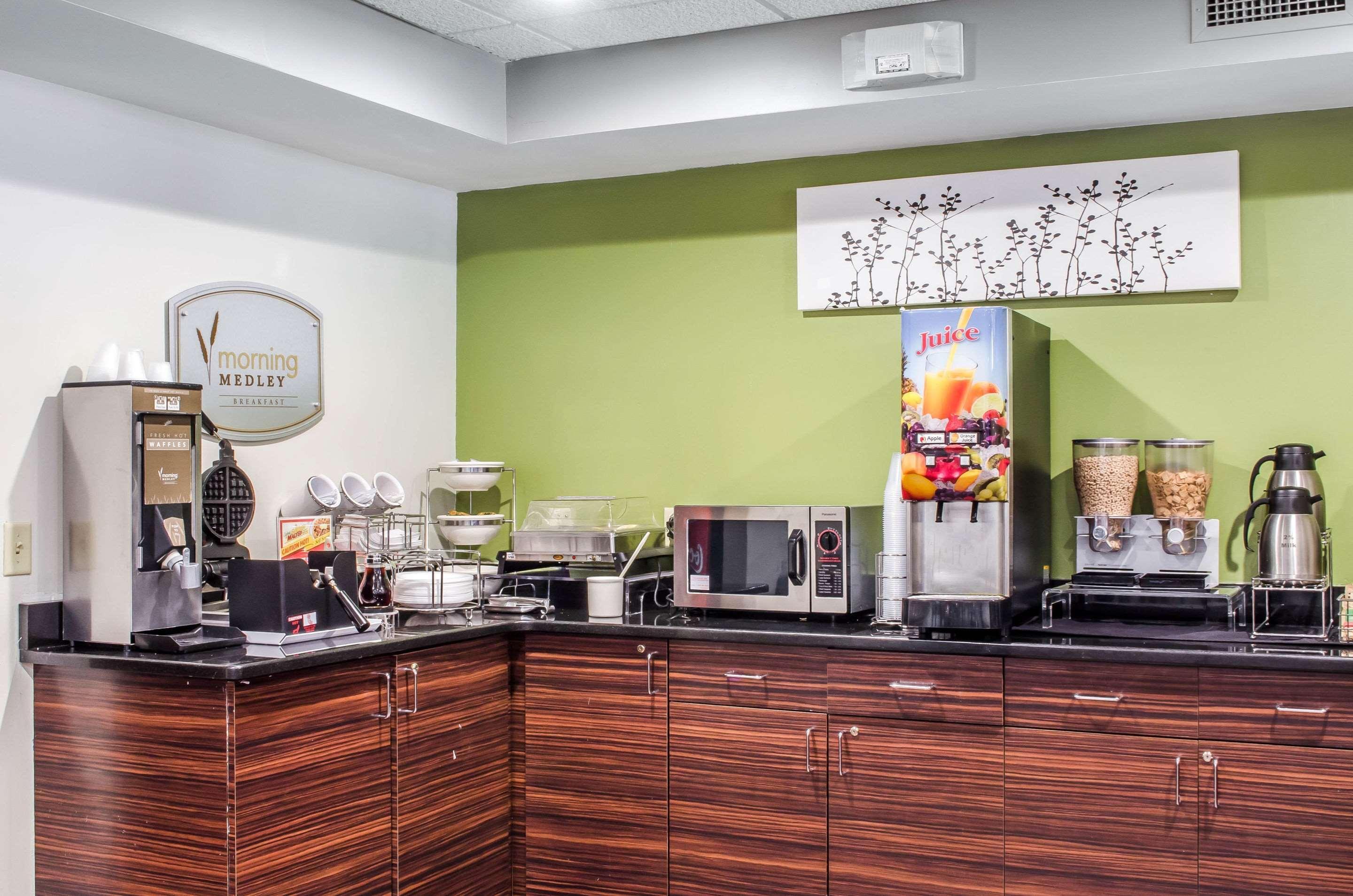 Sleep Inn & Suites Bensalem Ngoại thất bức ảnh